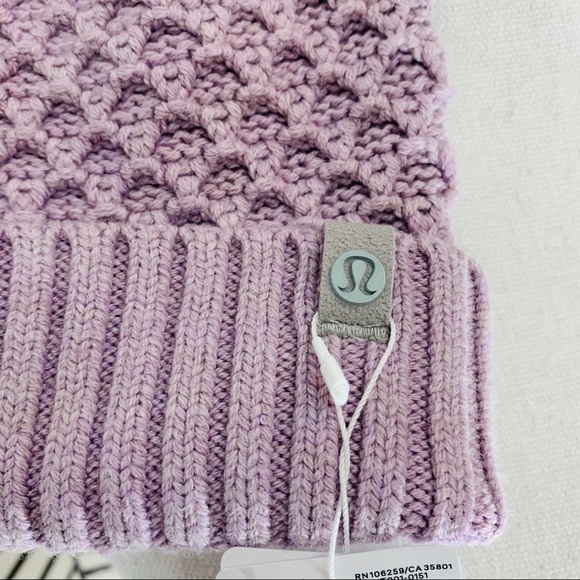 🔸 lululemon Pom to play beanie hat heather pink - Picture 4 of 7